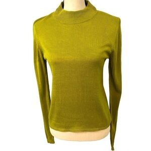 August Silk Knits Lime Green Top in Sz Small